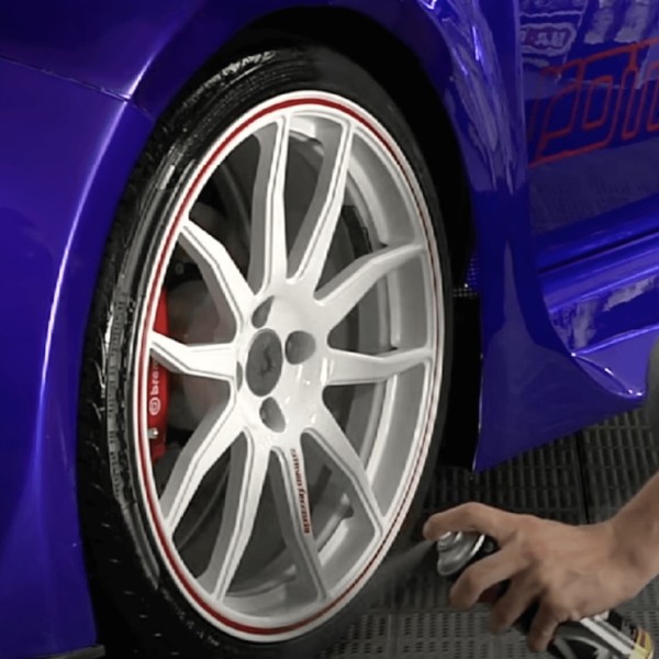 Mafra EXTREME BLACK — засіб для відновлення чорного кольору гуми та пластику