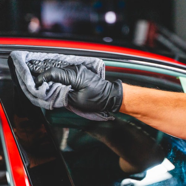 Maniac Line Glass Cleaner & Degreaser — очищувач і обезжирювач скла 500 мл