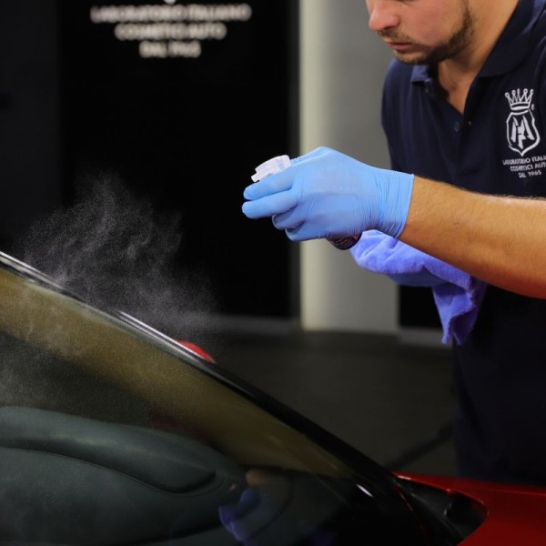 Labocosmetica AQUAVELOX — антидощ для скла 100 мл